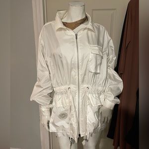A Snowy Day Winter White rain jacket - M/L